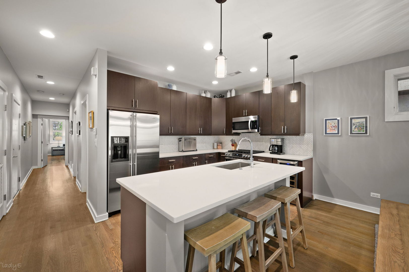 689 North Peoria Street Chicago IL 60642