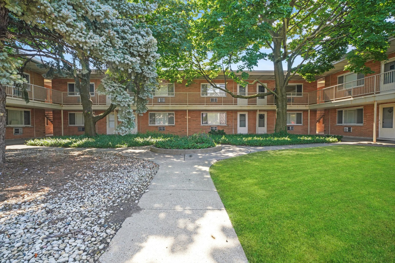 4211 West 95th Street Oak Lawn IL 60453