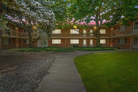 4211 West 95th Street Oak Lawn IL 60453