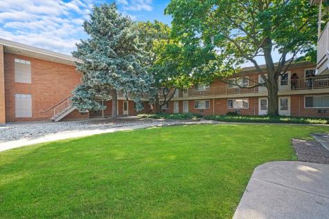 4211 West 95th Street Oak Lawn IL 60453