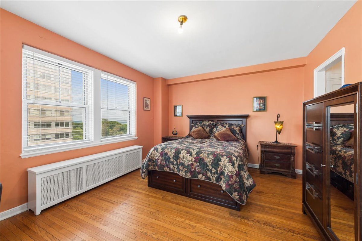 5555 North Sheridan Road Chicago IL 60640