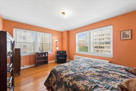 5555 North Sheridan Road Chicago IL 60640