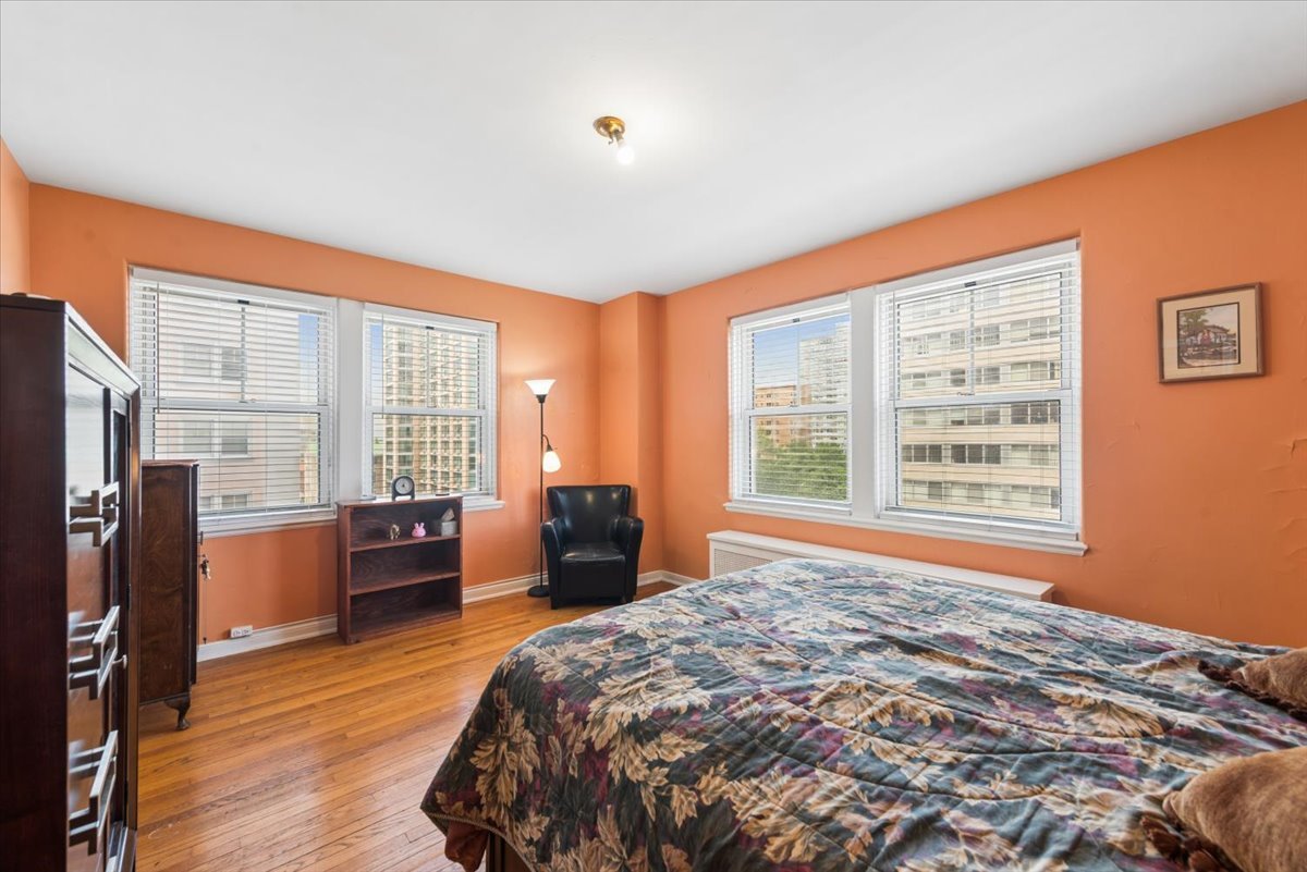 5555 North Sheridan Road Chicago IL 60640