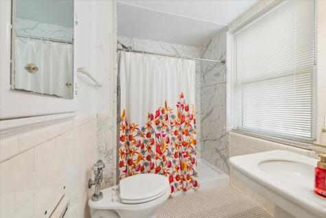 5555 North Sheridan Road Chicago IL 60640