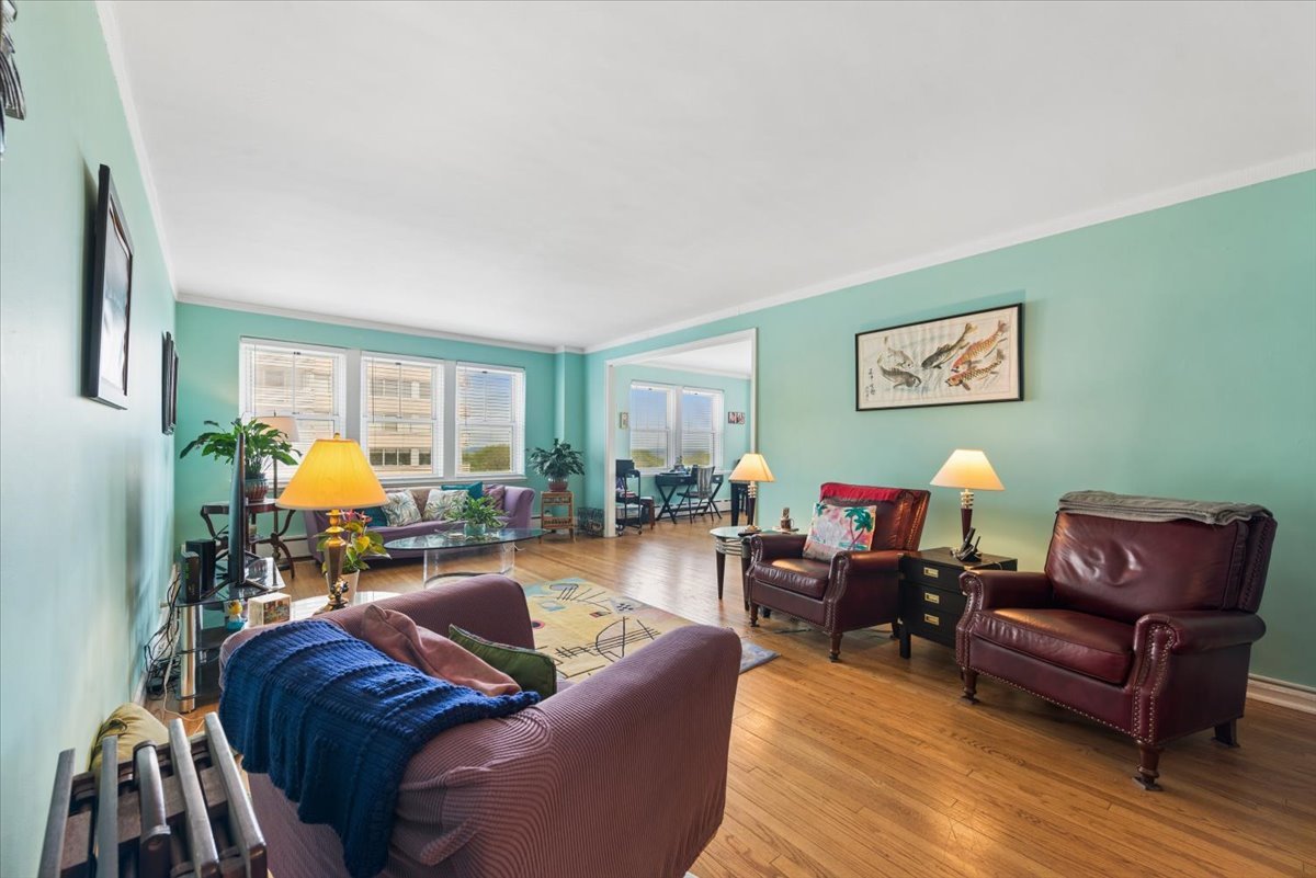 5555 North Sheridan Road Chicago IL 60640