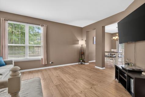 1105 Village Center Parkway Aurora IL 60506