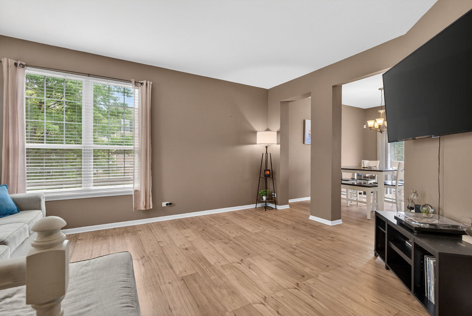 1105 Village Center Parkway Aurora IL 60506
