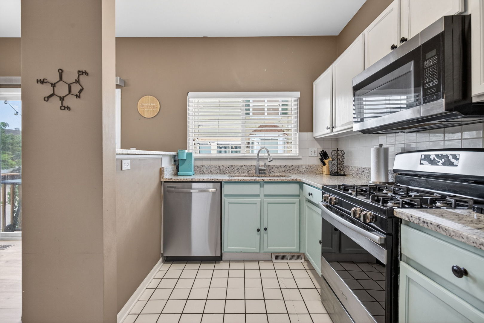 1105 Village Center Parkway Aurora IL 60506