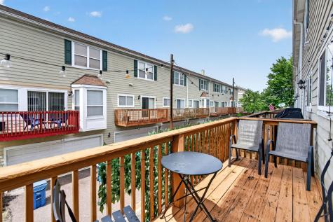 1105 Village Center Parkway Aurora IL 60506