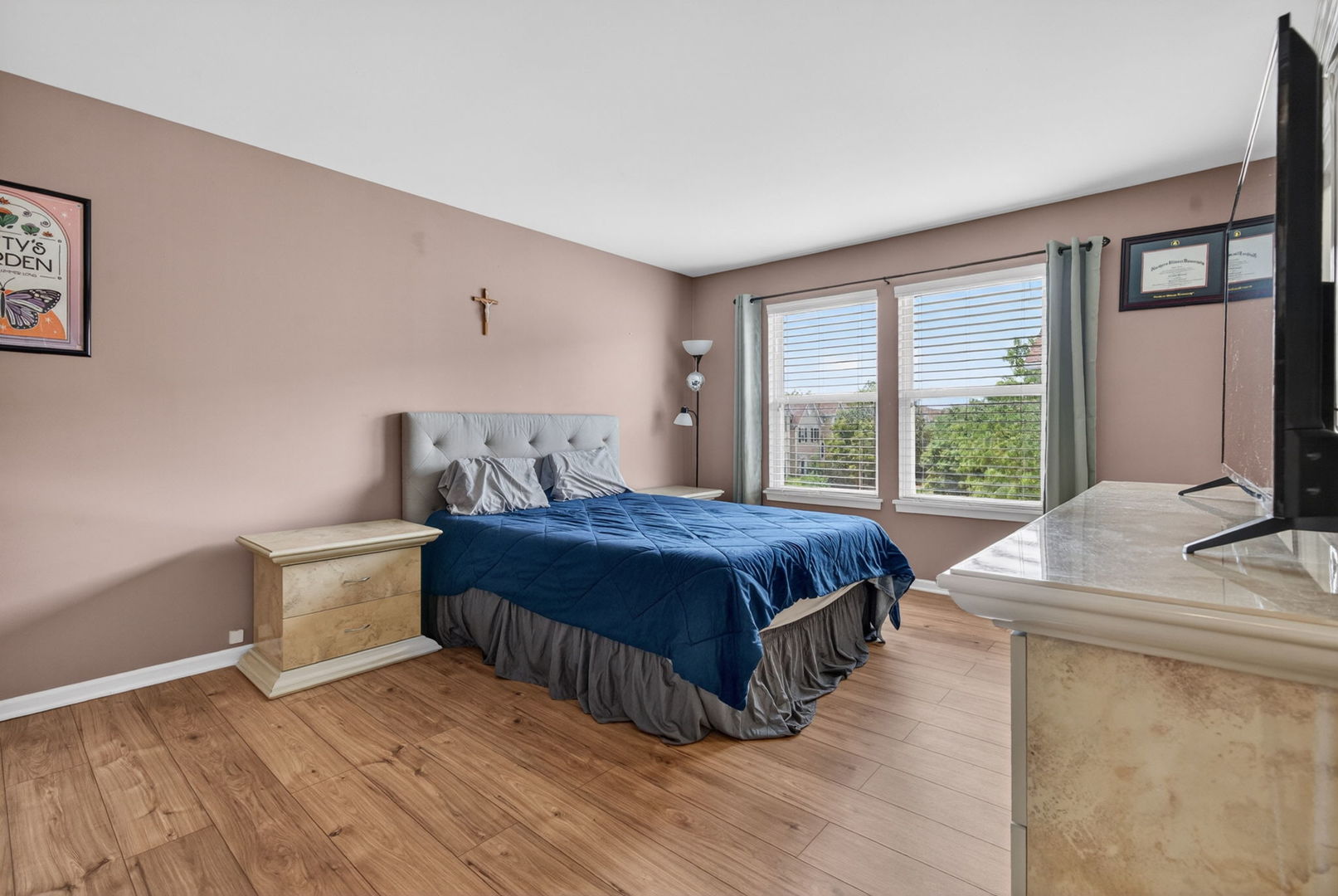 1105 Village Center Parkway Aurora IL 60506