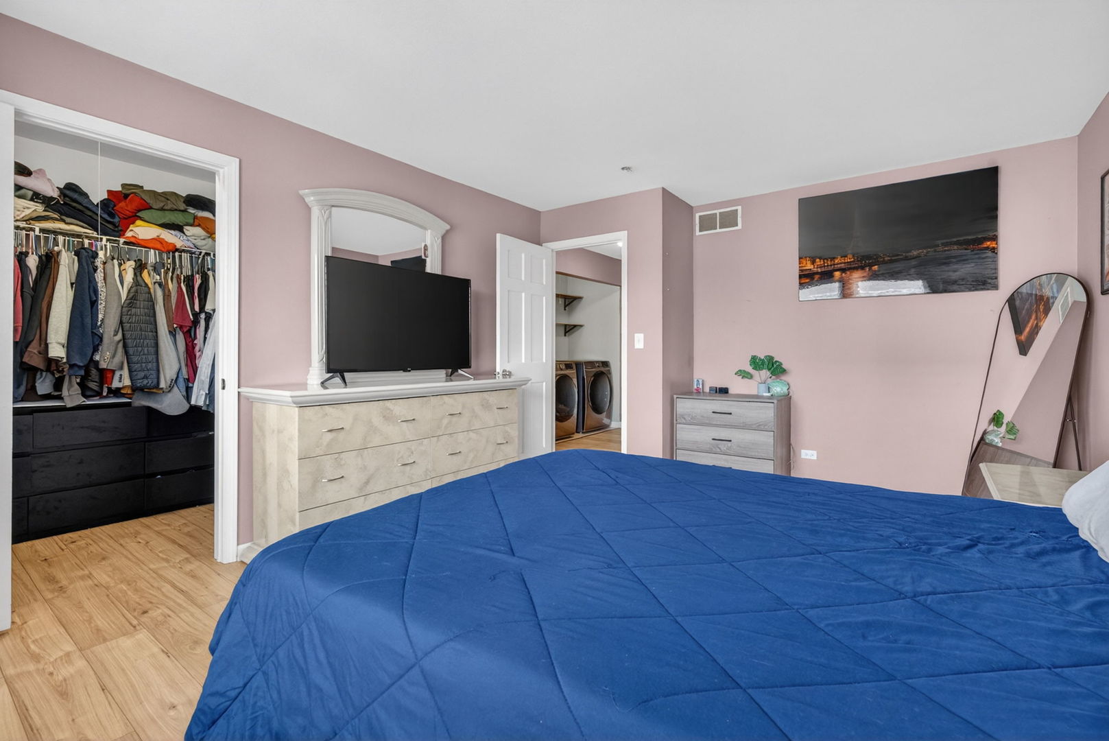 1105 Village Center Parkway Aurora IL 60506