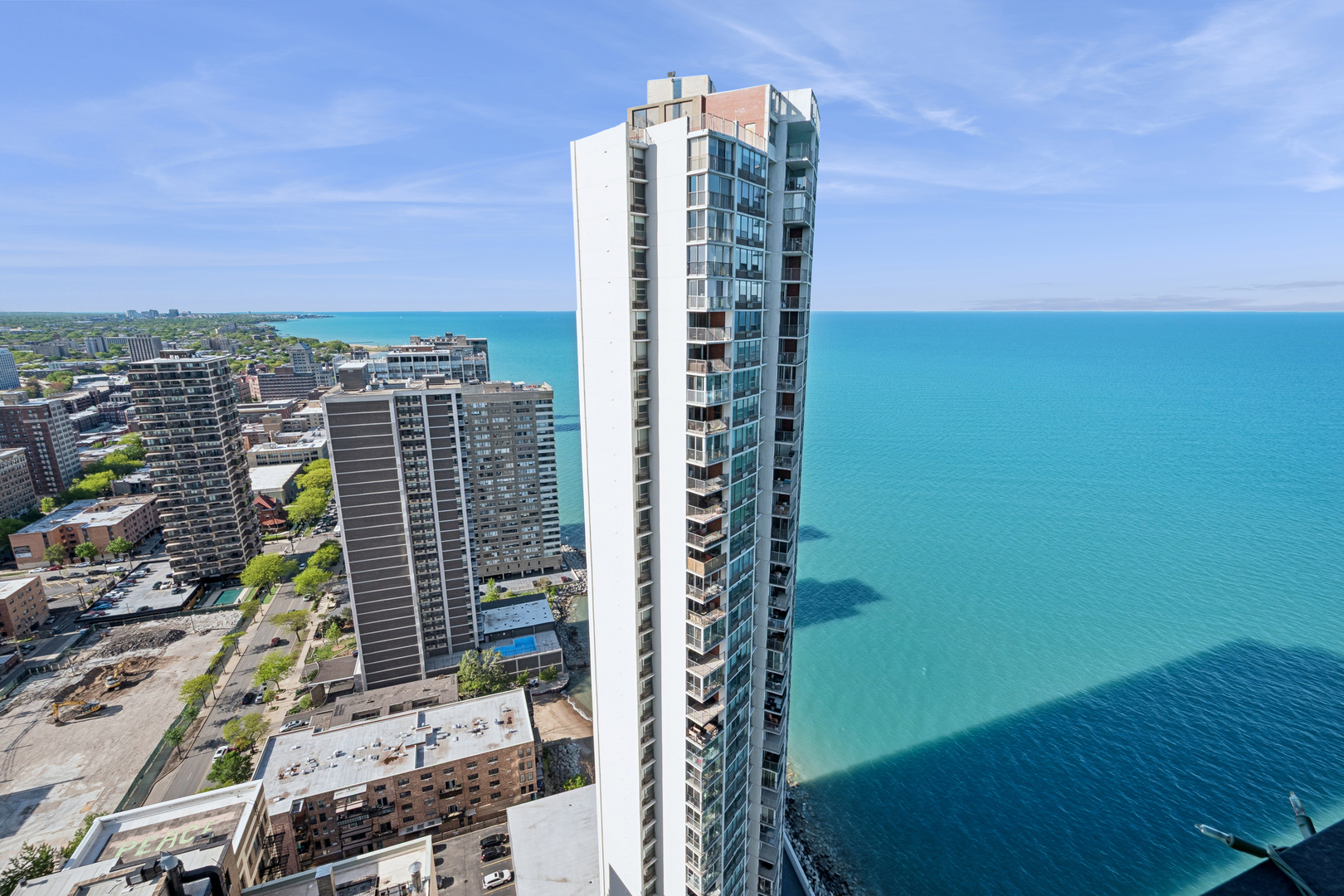 6033 North Sheridan Road Chicago IL 60660