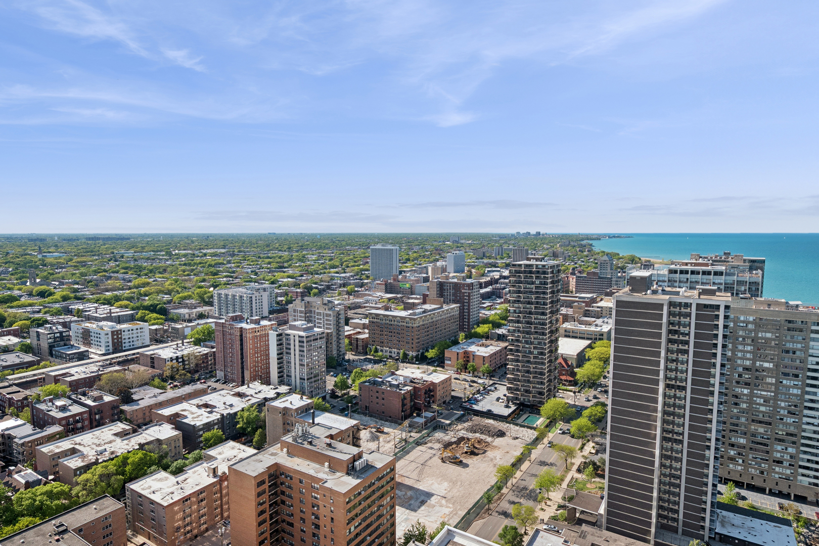 6033 North Sheridan Road Chicago IL 60660