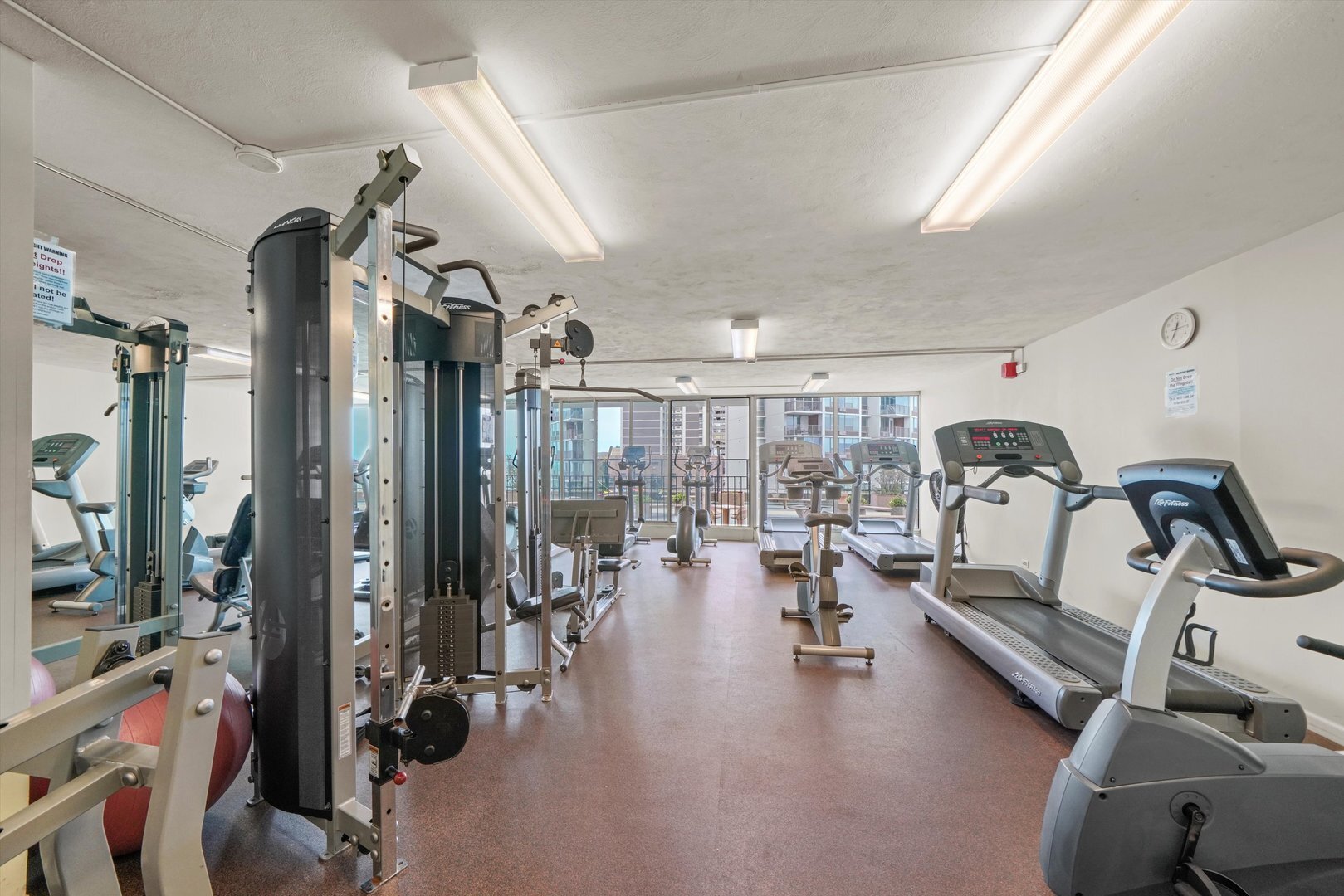 6033 North Sheridan Road Chicago IL 60660