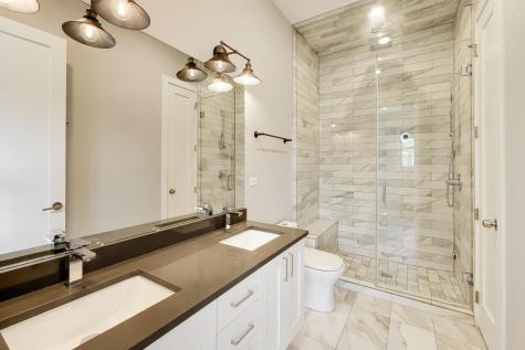 2733 West Hirsch Street Chicago IL 60622