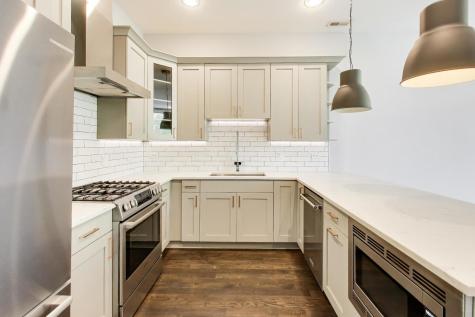 2733 West Hirsch Street Chicago IL 60622