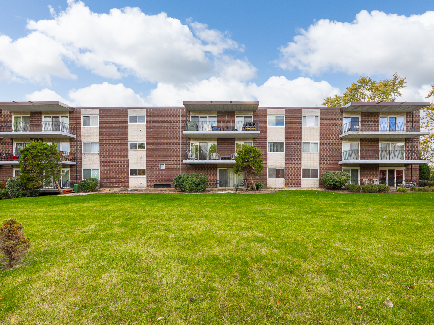 5540 Walnut Avenue Downers Grove IL 60515