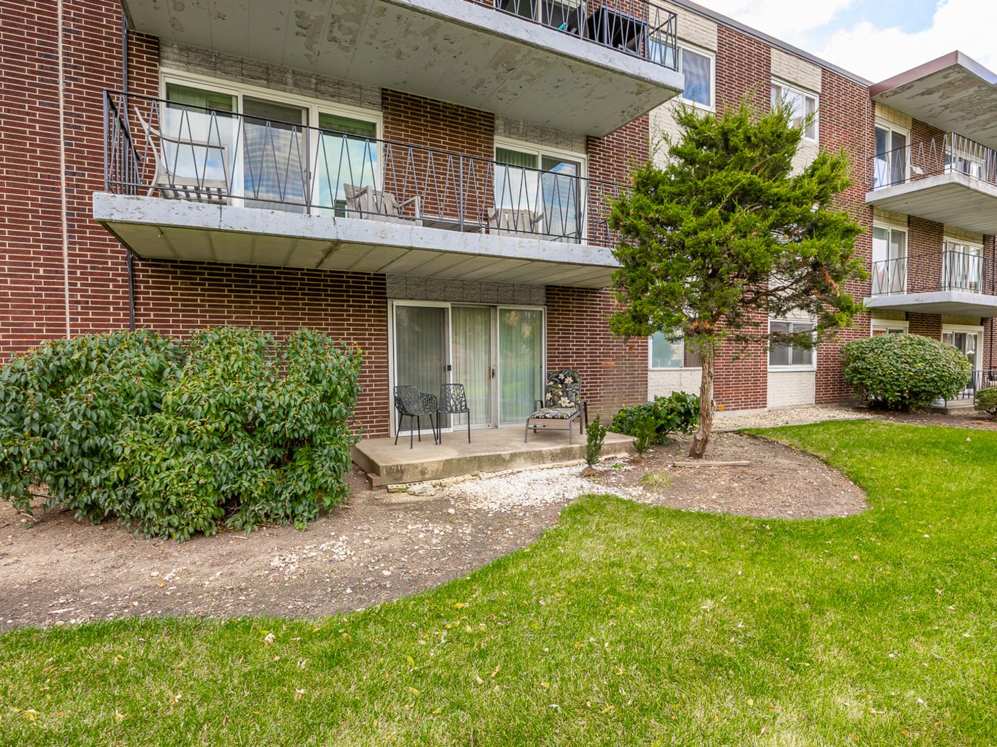 5540 Walnut Avenue Downers Grove IL 60515