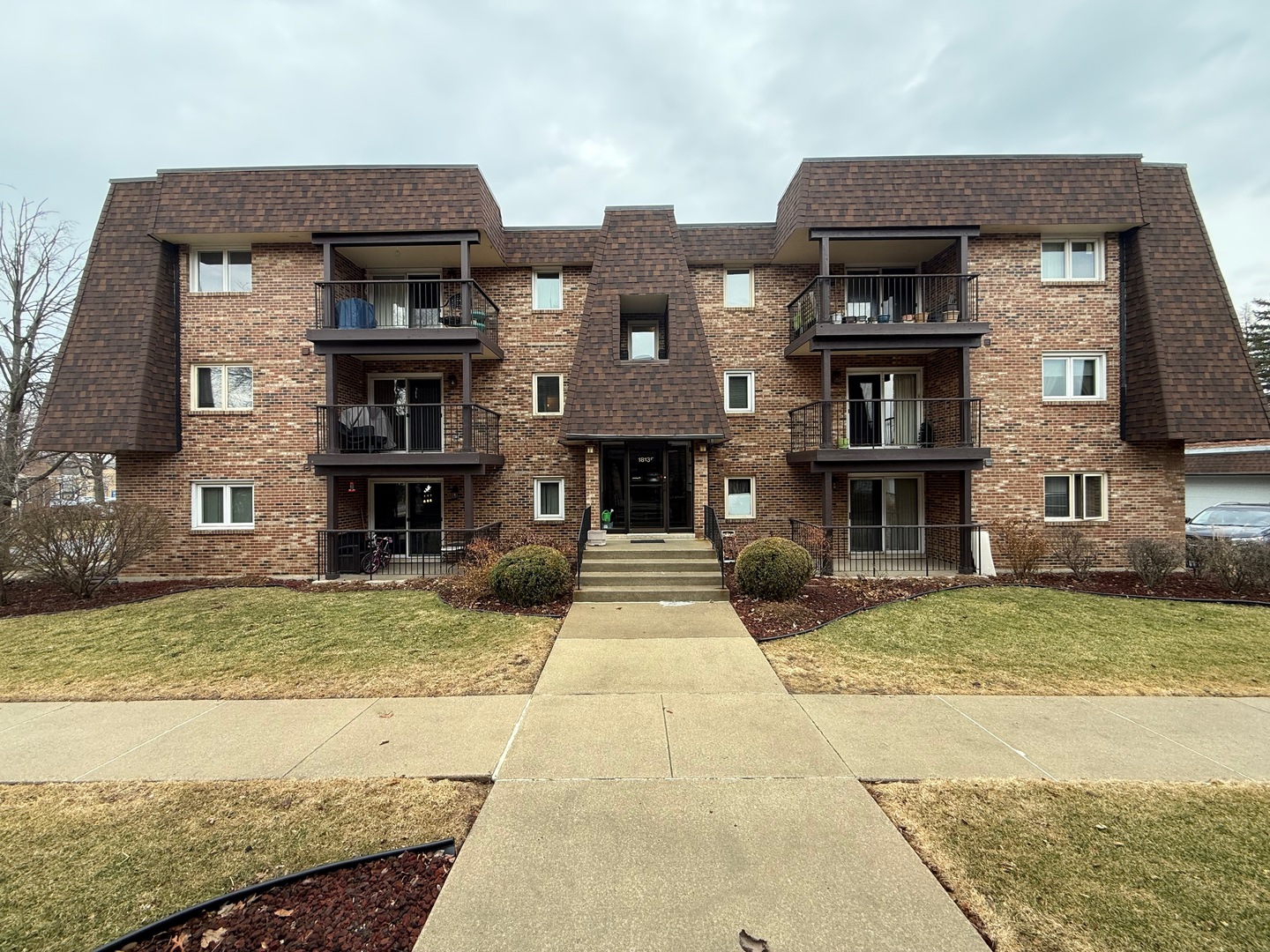 18135 Martin Avenue Homewood IL 60430