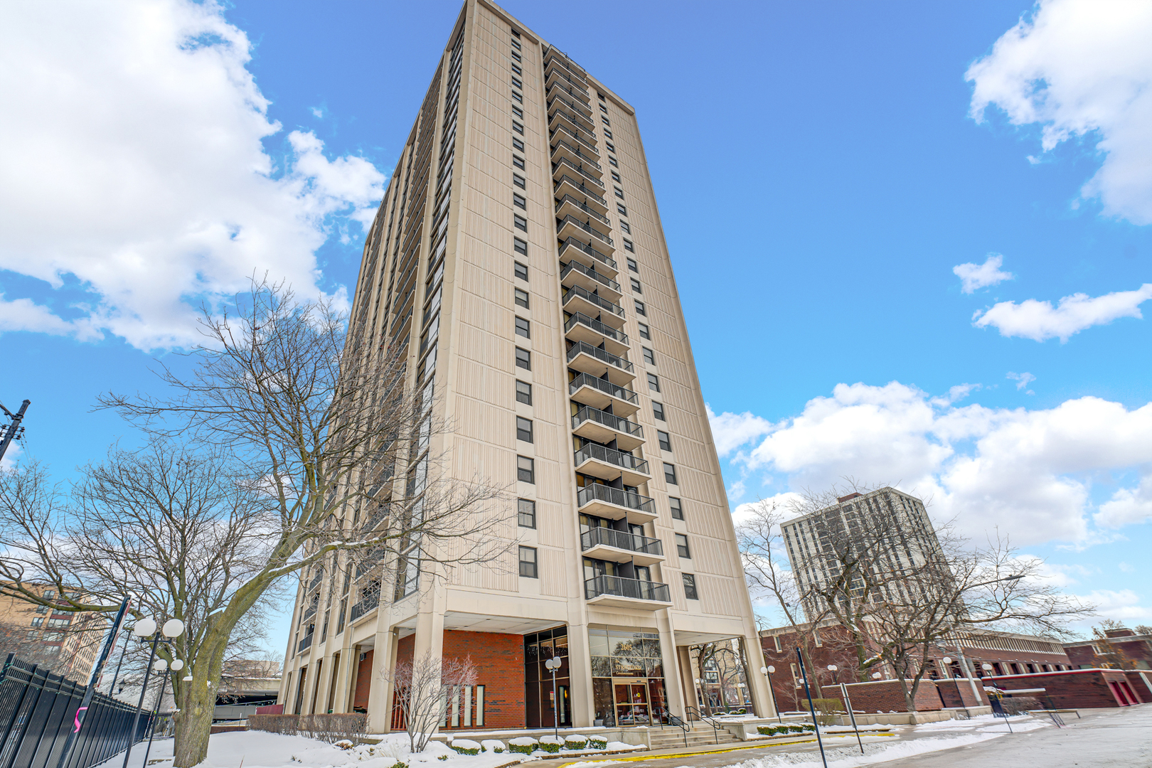 2605 South Indiana Avenue Chicago IL 60616
