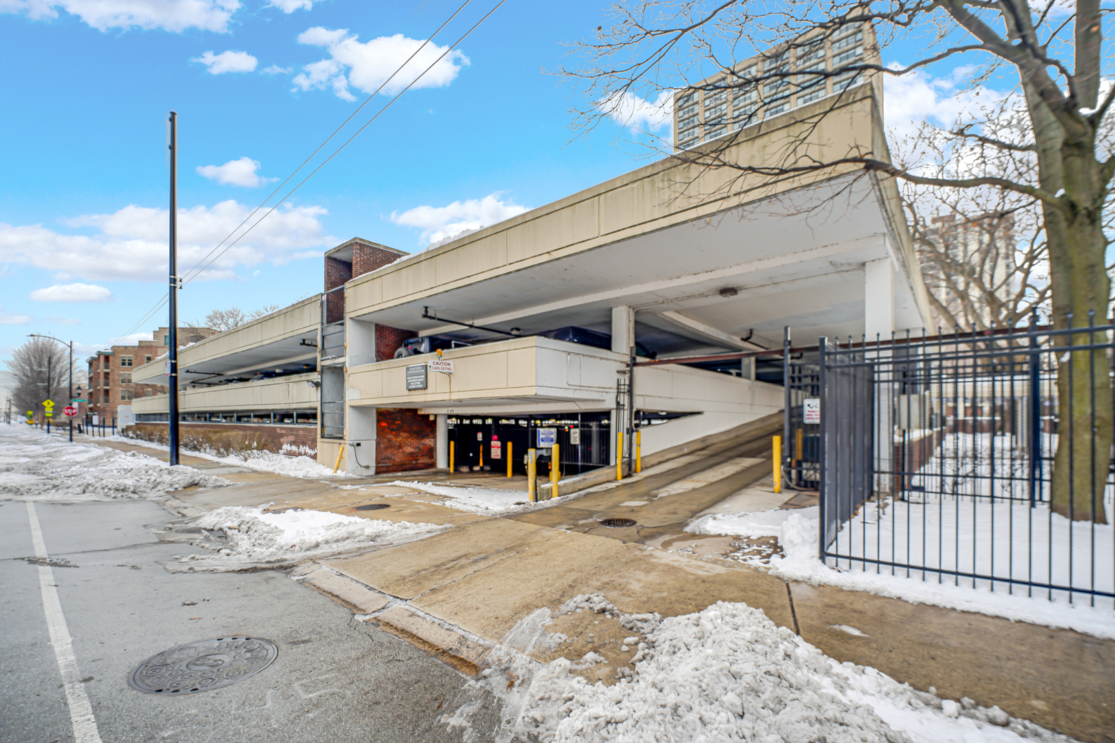 2605 South Indiana Avenue Chicago IL 60616
