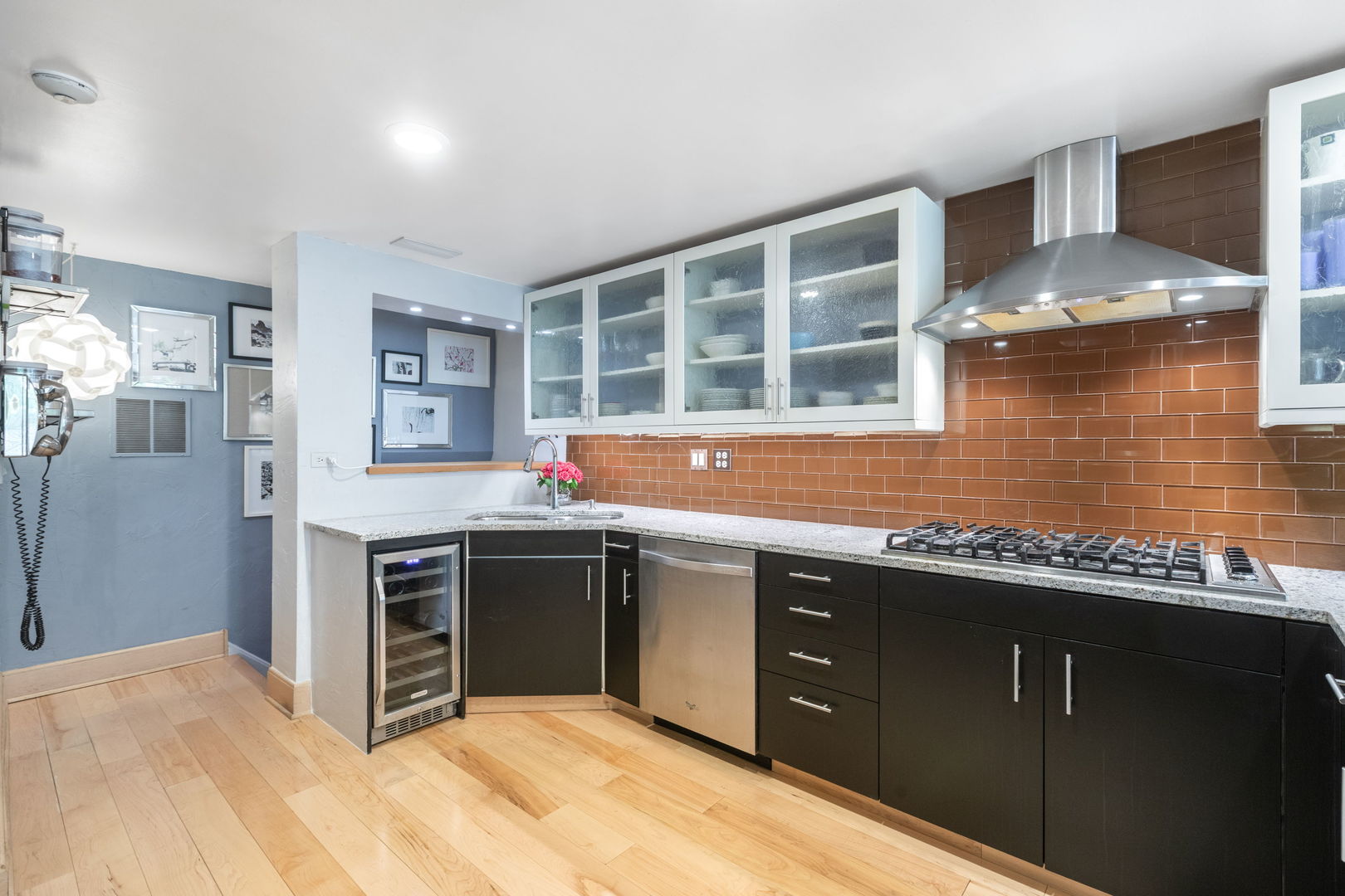 1660 North Hudson Avenue Chicago IL 60614