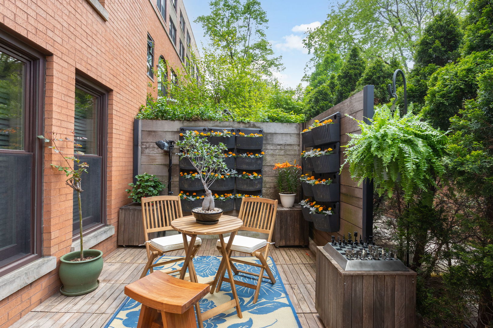 1660 North Hudson Avenue Chicago IL 60614