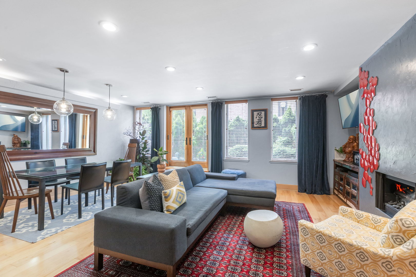 1660 North Hudson Avenue Chicago IL 60614