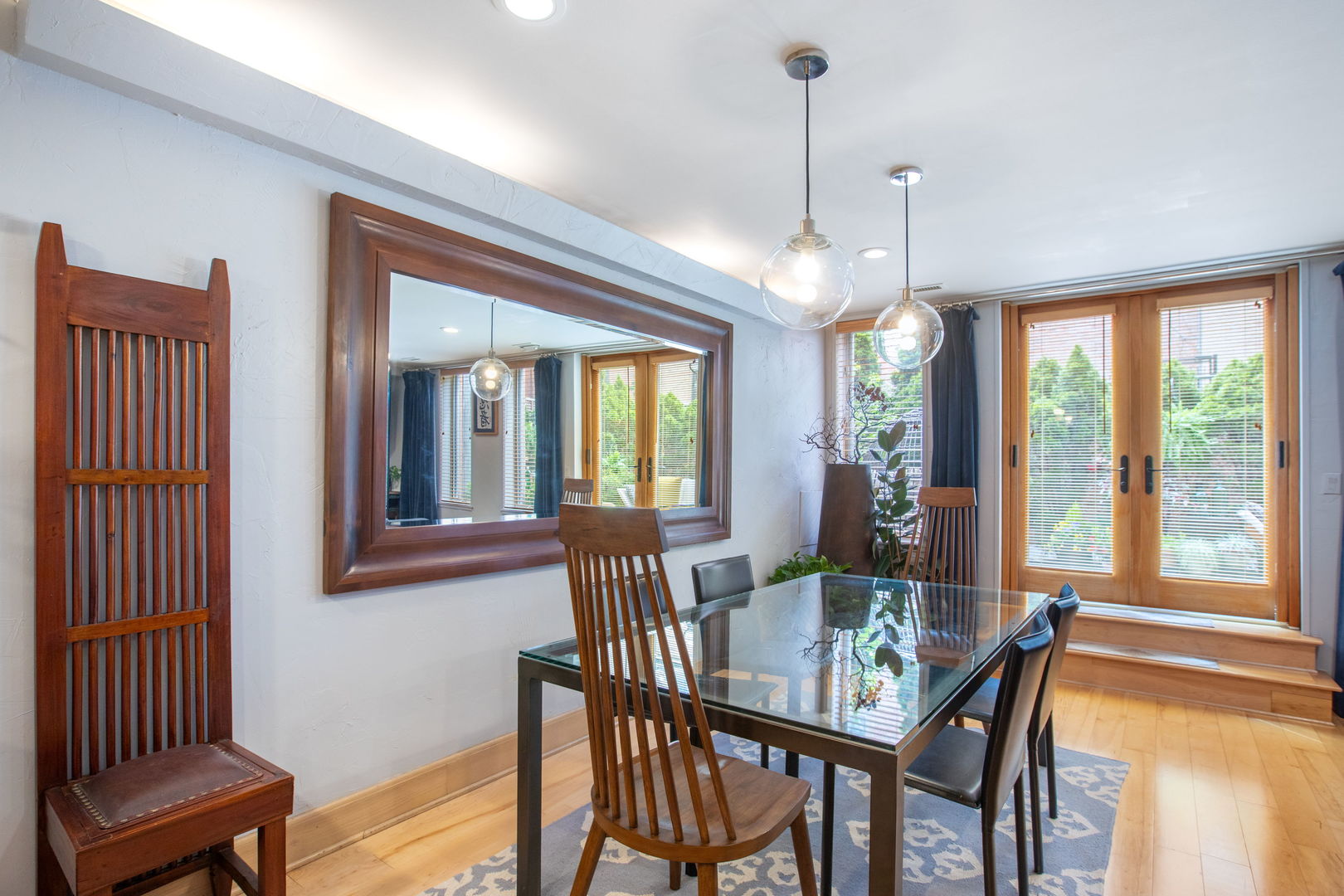 1660 North Hudson Avenue Chicago IL 60614
