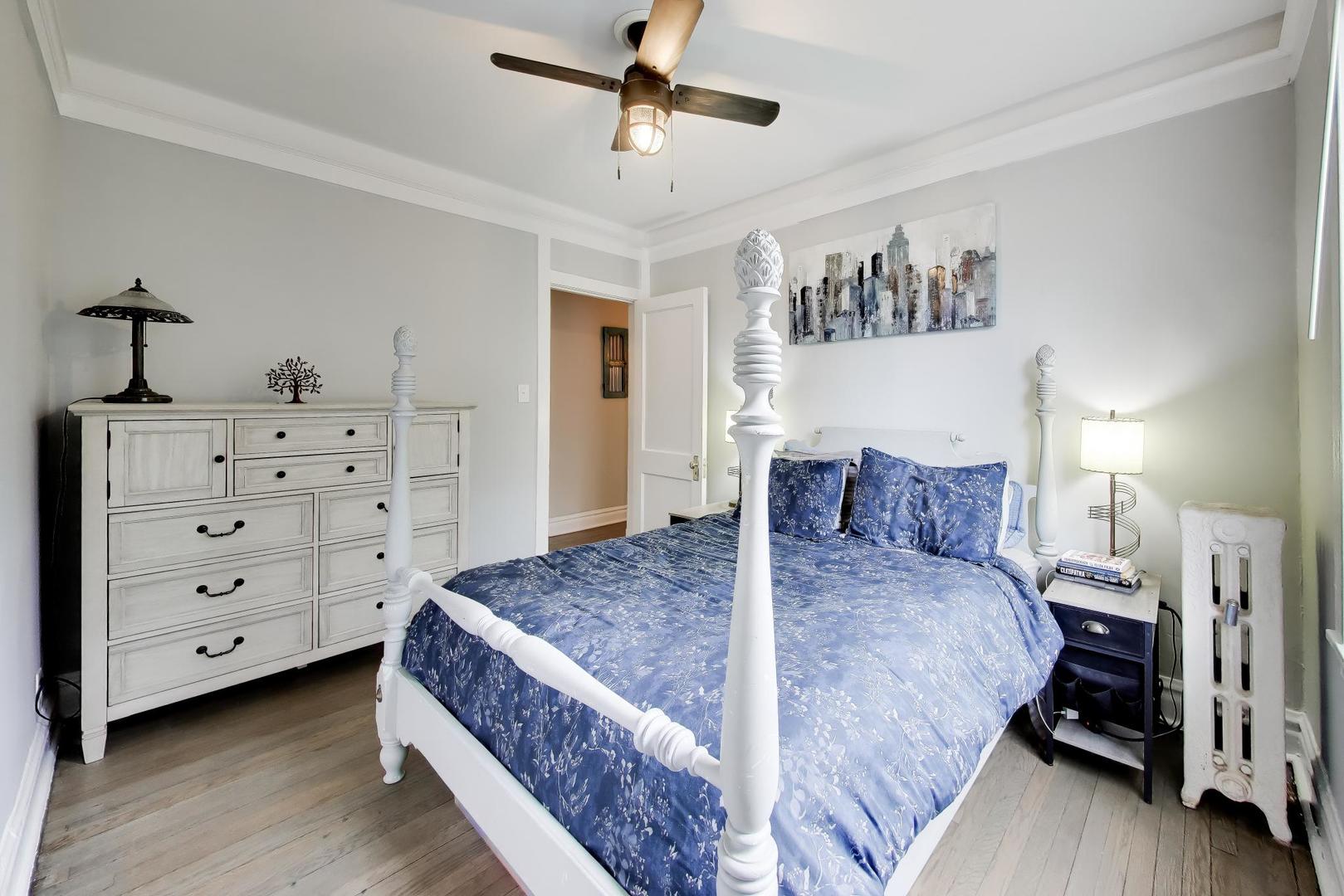 5924 North Magnolia Avenue Chicago IL 60660