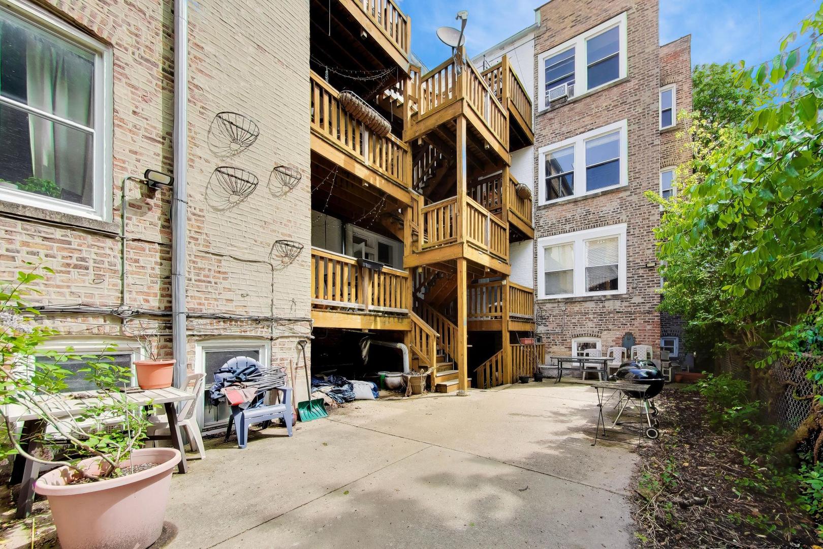 5924 North Magnolia Avenue Chicago IL 60660