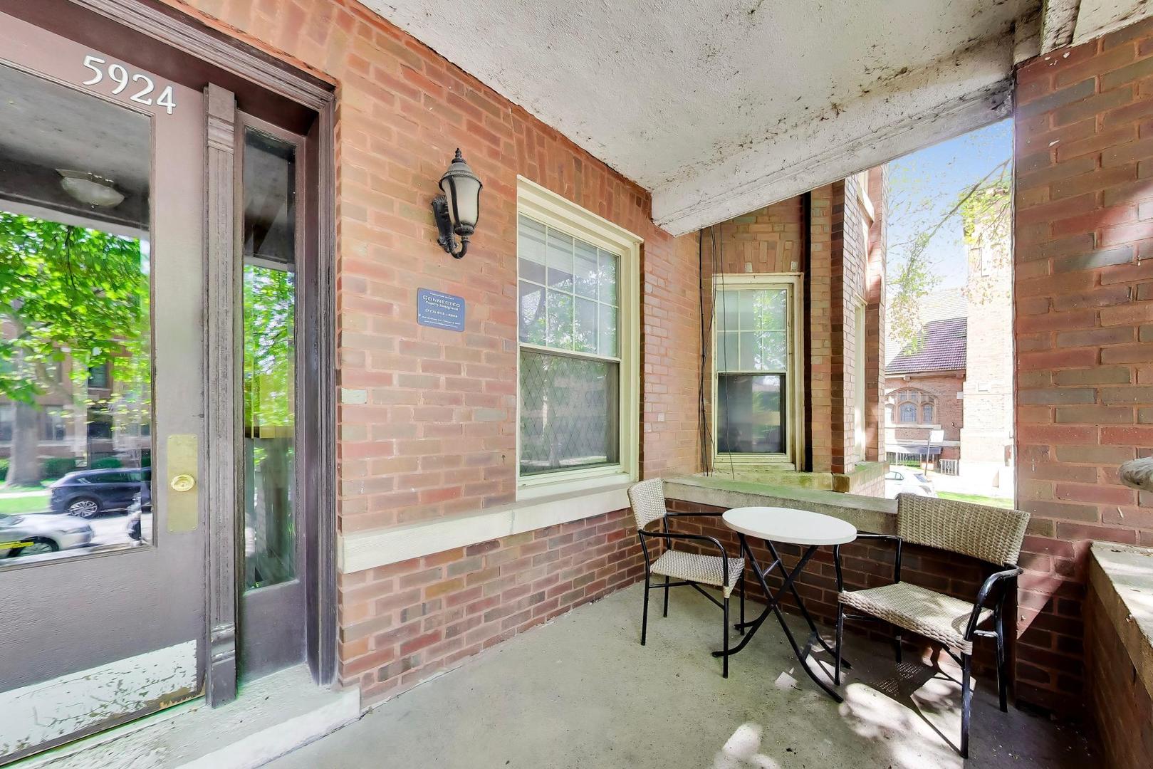 5924 North Magnolia Avenue Chicago IL 60660