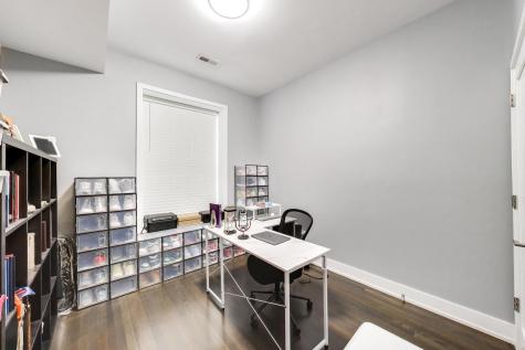 616 East 46th Street Chicago IL 60653