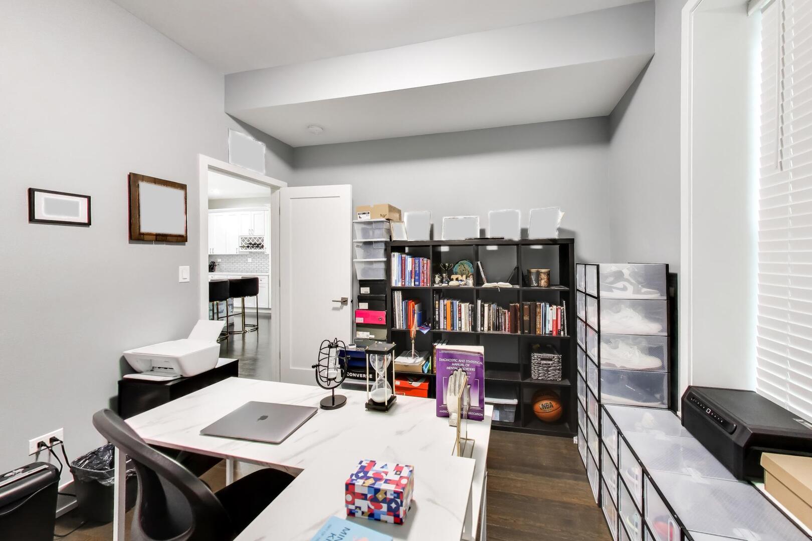 616 East 46th Street Chicago IL 60653