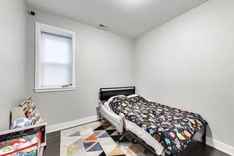 616 East 46th Street Chicago IL 60653