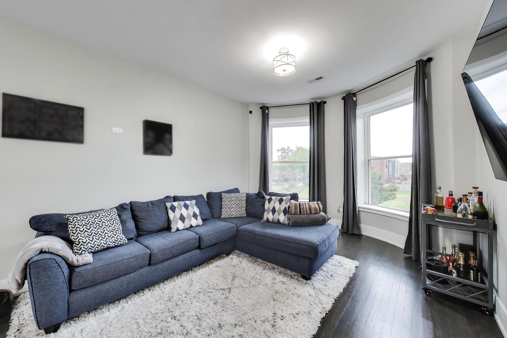 616 East 46th Street Chicago IL 60653