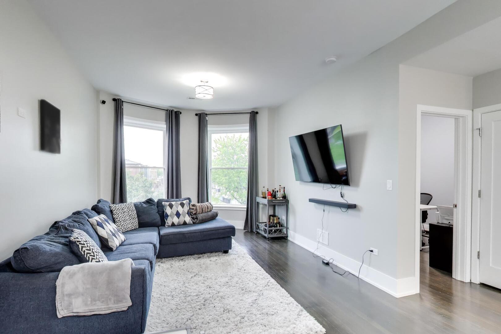616 East 46th Street Chicago IL 60653