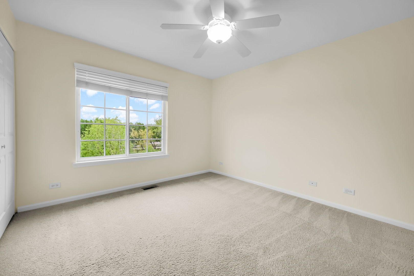 1028 Orchard Pond Court Lake Zurich IL 60047