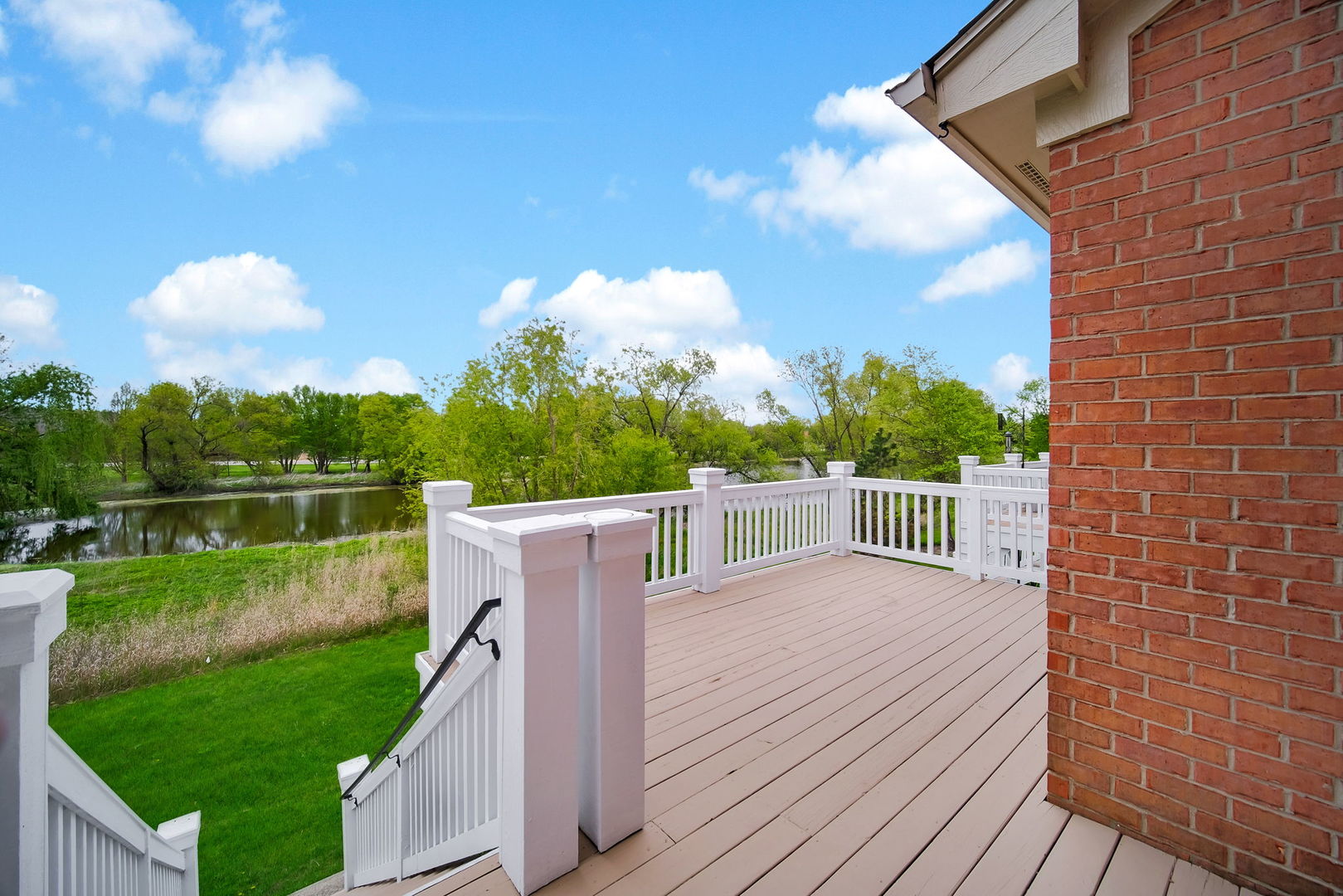 1028 Orchard Pond Court Lake Zurich IL 60047