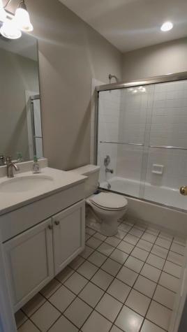 17056 West Cunningham Court Libertyville IL 60048