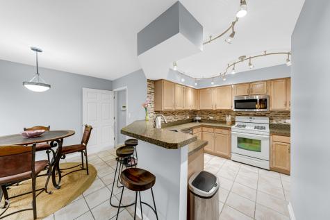 108 Hampton Boulevard Lake Bluff IL 60044