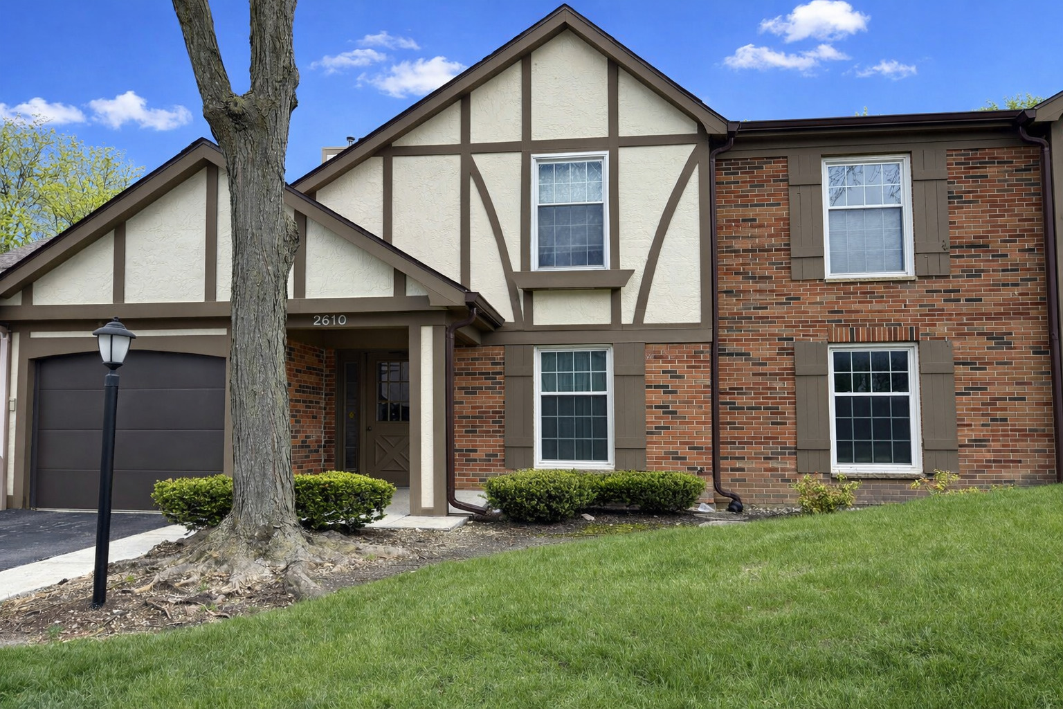 2610 Northampton Drive Rolling Meadows IL 60008