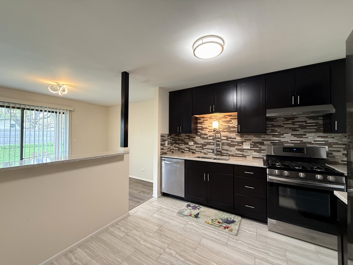 2610 Northampton Drive Rolling Meadows IL 60008
