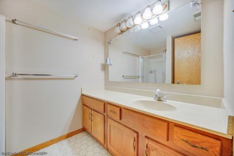 18315 Burnham Avenue Lansing IL 60438