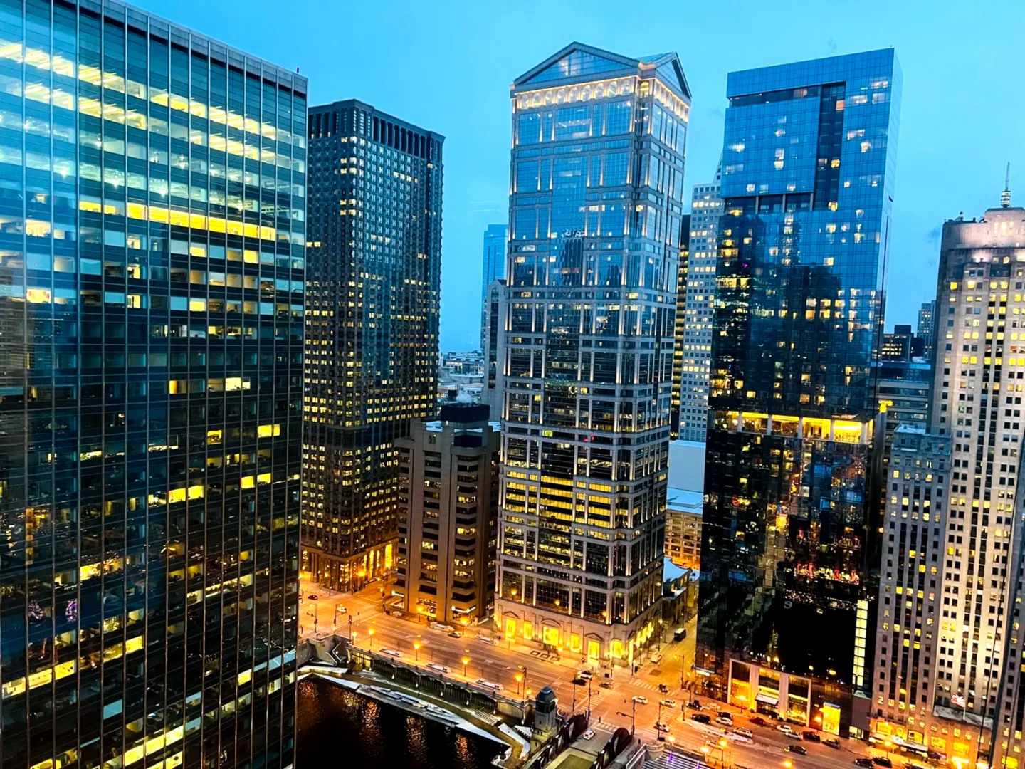 345 North La Salle Drive Chicago IL 60654