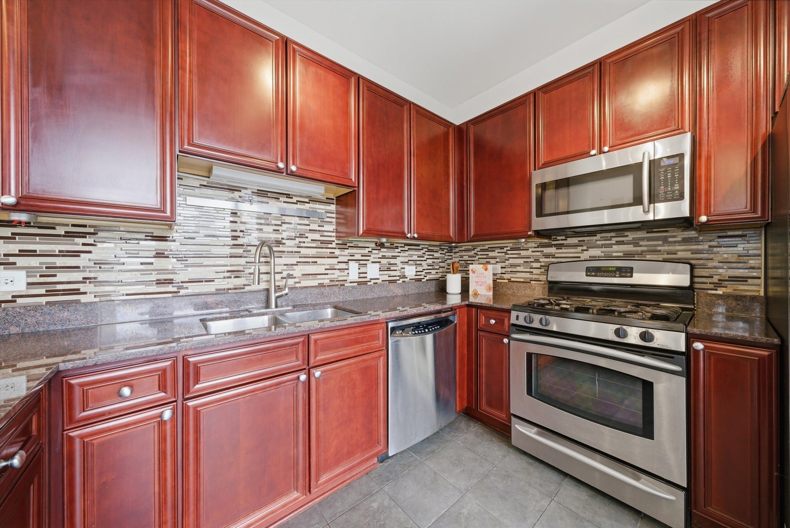 233 East 13th Street Chicago IL 60605