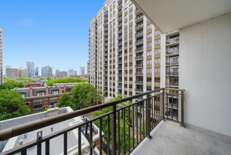 233 East 13th Street Chicago IL 60605