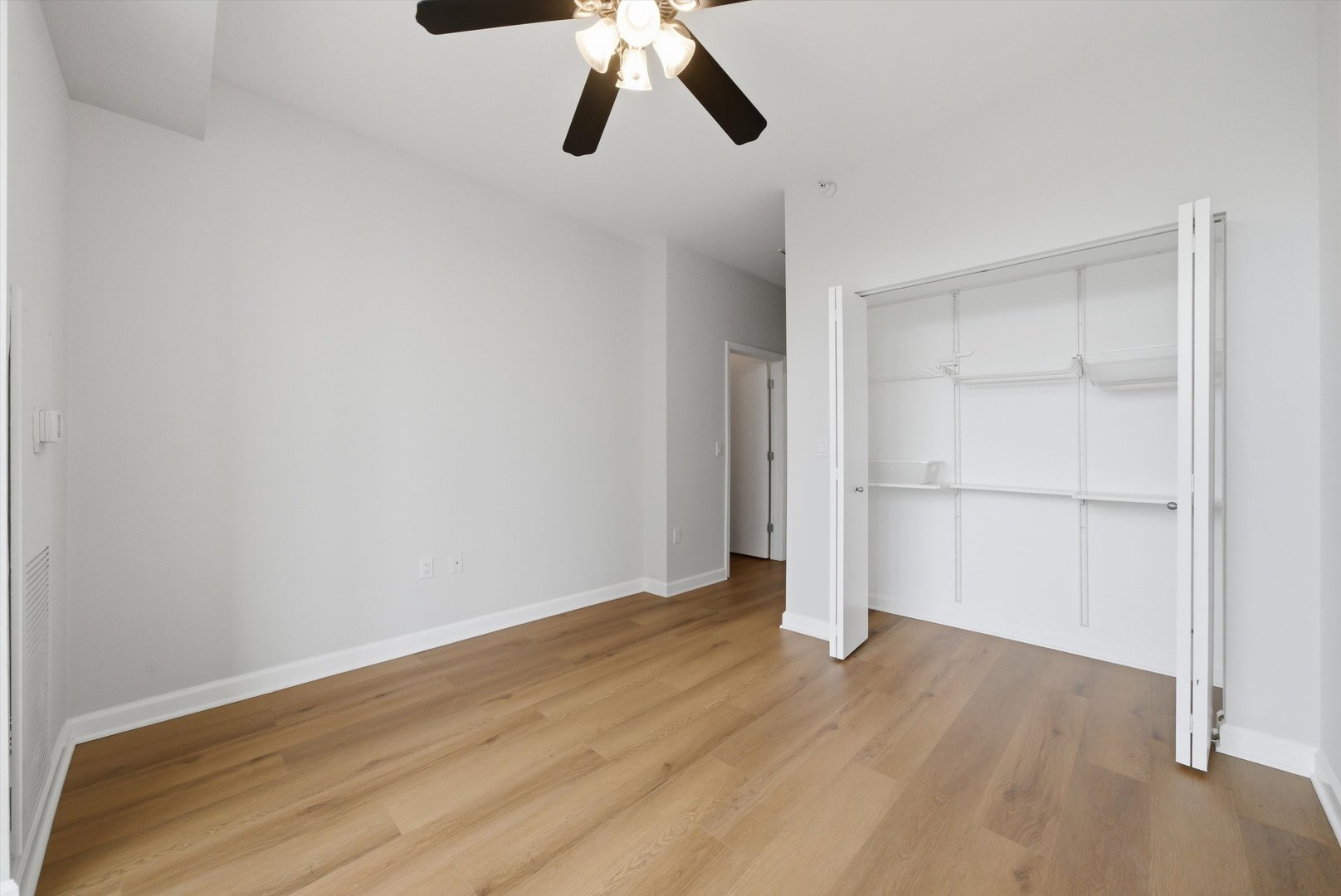 233 East 13th Street Chicago IL 60605