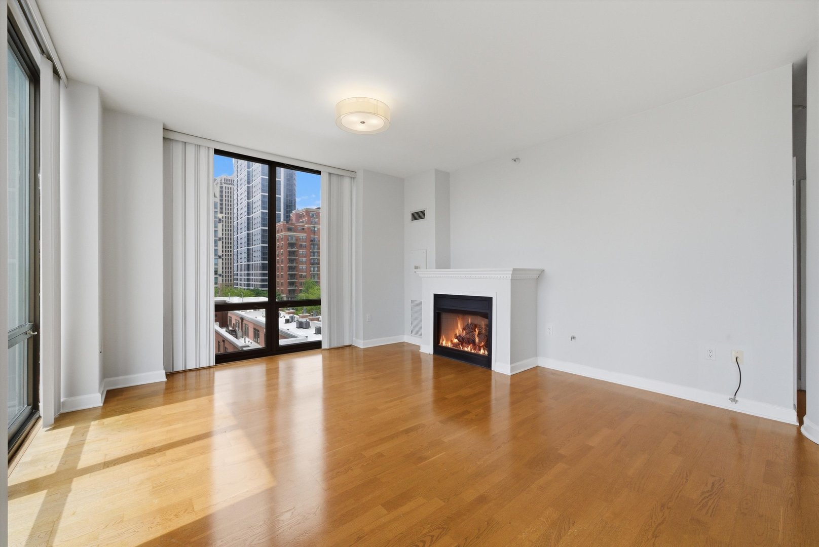 233 East 13th Street Chicago IL 60605