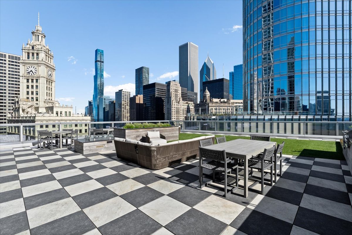 403 North Wabash Avenue Chicago IL 60611